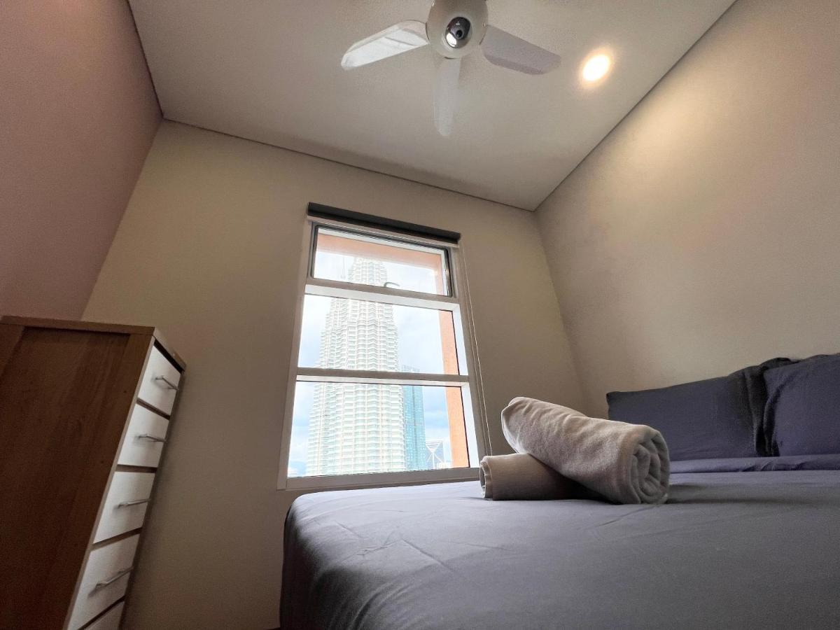 Sky Suites Klcc By Pnut Куала Лумпур Екстериор снимка