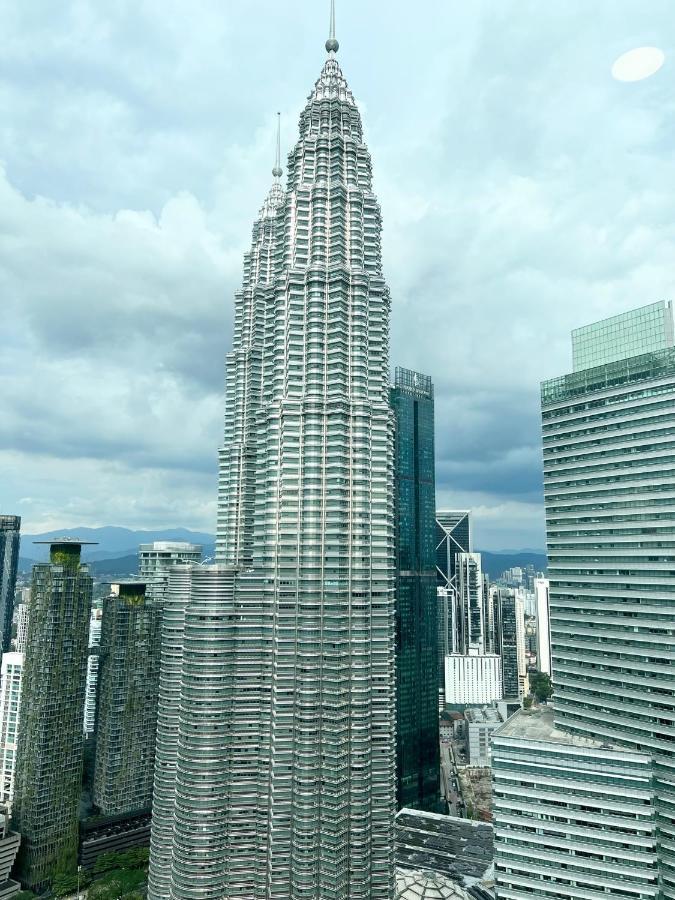 Sky Suites Klcc By Pnut Куала Лумпур Екстериор снимка
