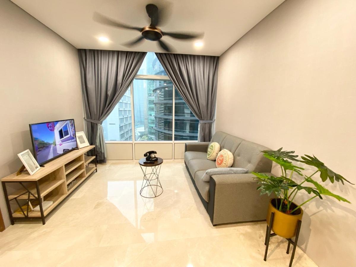 Sky Suites Klcc By Pnut Куала Лумпур Екстериор снимка