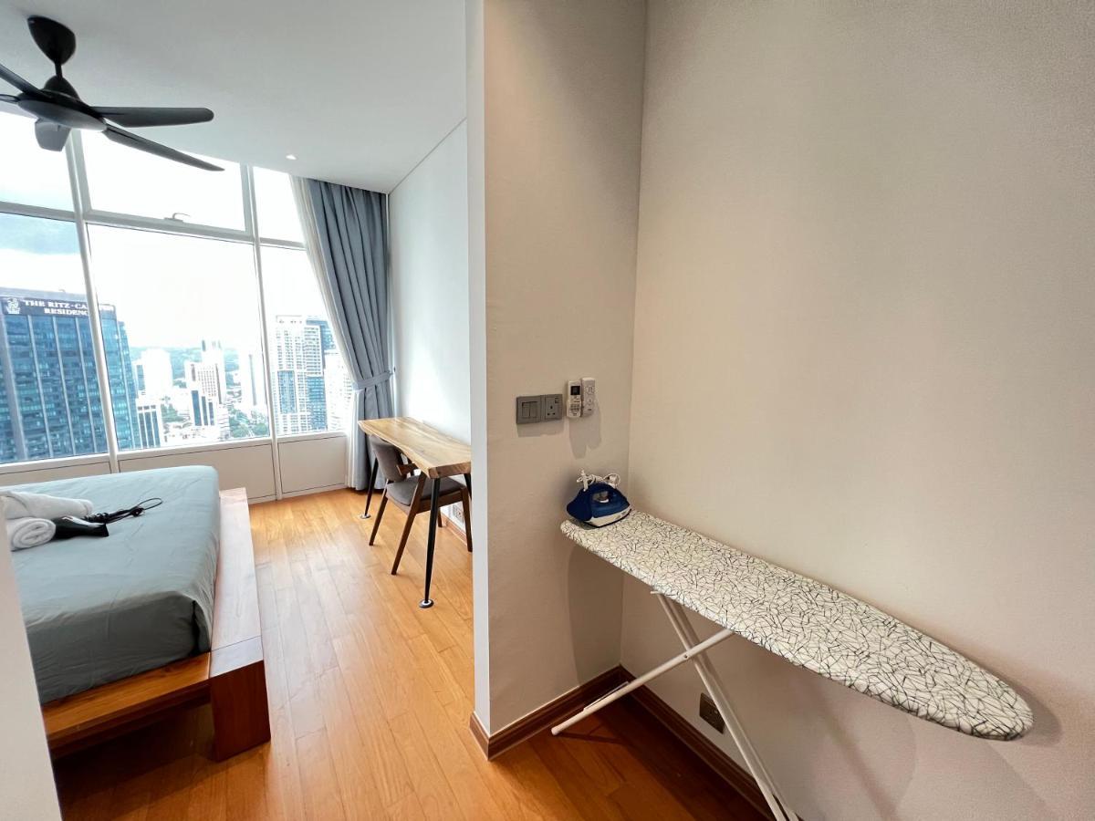 Sky Suites Klcc By Pnut Куала Лумпур Екстериор снимка